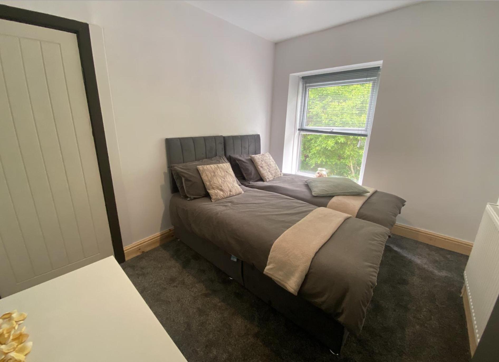 Brynhyfryd Cottage Aberaman エクステリア 写真